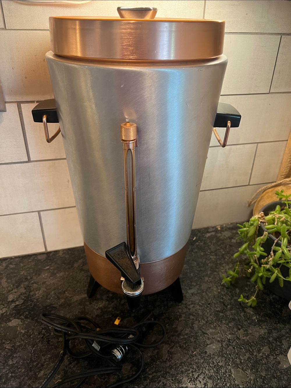 VINTAGE THIS IS A RARE BEAUTY Tricolator Coffee urn. 9-36 cup.